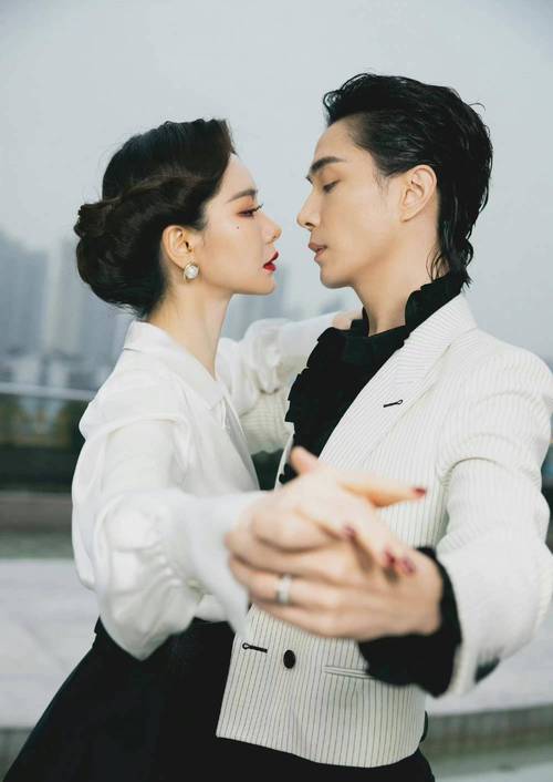李承铉在云端表白戚薇也太浪漫了,娱乐圈真的存在神仙爱情吗「神仙英文句子带翻译」 表白句子 李承铉在云端表白戚薇也太浪漫了,娱乐圈真的存在神仙爱情吗「神仙英文句子带翻译」 李承铉在云端表白戚薇也太浪漫了,娱乐圈真的存在神仙爱情吗「神仙英文句子带翻译」 表白句子